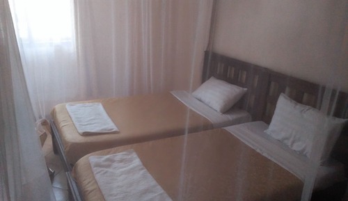 Habitación con 2 camas individuales