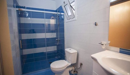 Estudio familiar, bañera de hidromasaje