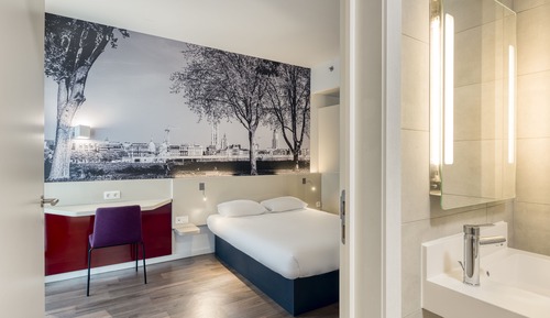 Habitación básica doble, 1 cama doble, ducha adaptada