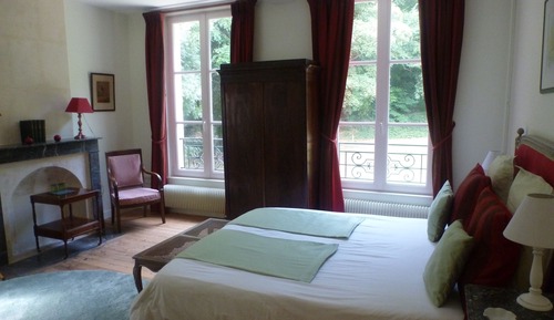 Habitación Deluxe con 1 cama doble o 2 individuales, baño privado (Chambre Verte)