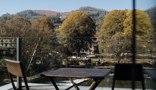 Habitación panorámica con 1 cama doble o 2 individuales, balcón, vistas al río