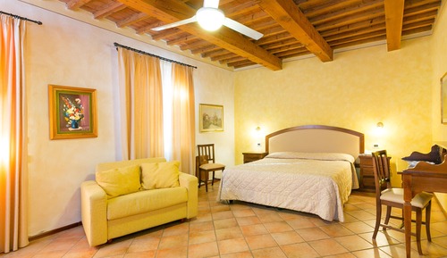 Habitación Confort con 1 cama doble o 2 individuales