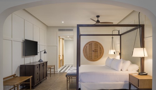 Privilege Master Suite Swim Up - Adults Only