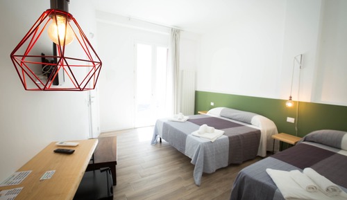 Habitación triple, accesible para personas con discapacidad