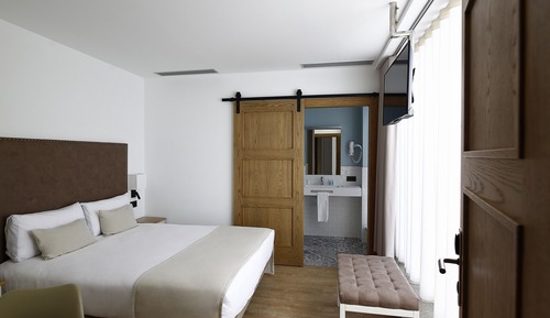 Habitación Confort doble, 1 cama de matrimonio, no fumadores