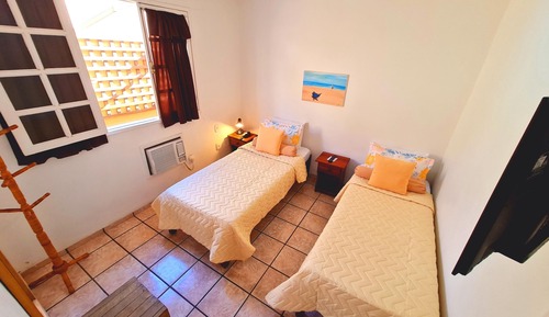 Habitación estándar con 1 cama doble o 2 individuales