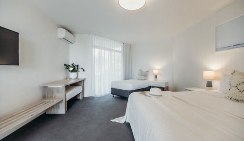 Habitación triple clásica, vistas al jardín