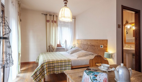 Casa adosada familiar, 6 habitaciones