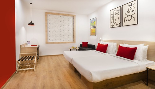 Habitación Business con 1 cama doble o 2 individuales, 1 cama de matrimonio grande, no fumadores