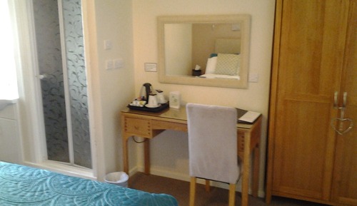 Habitación doble, baño privado