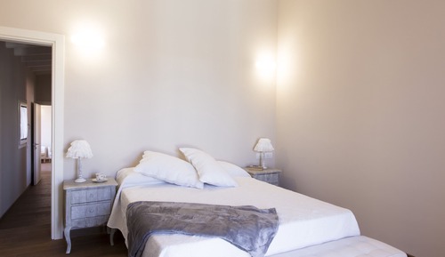 Suite superior, bañera de hidromasaje, en una planta alta