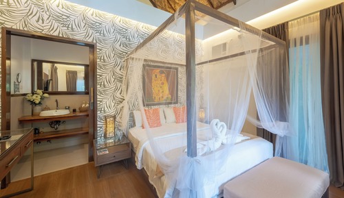 Villa (Tropical Couple)