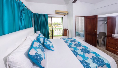 Standard A, 1 Queen Bed