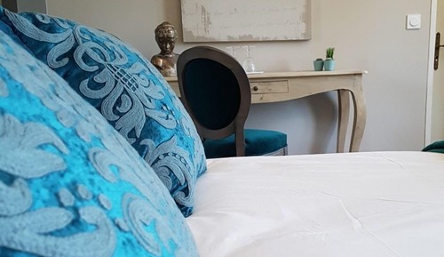 Habitación Deluxe doble, baño privado, vistas al jardín (Chambre Jeanne)