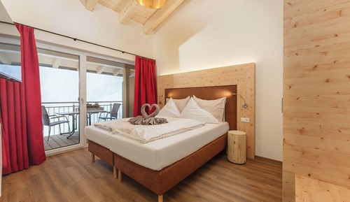 Double Room, 1 Bedroom, Balcony, Mountainside