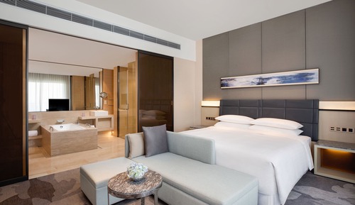 Suite junior, 1 cama de matrimonio grande, fumadores, vistas al jardín (View)