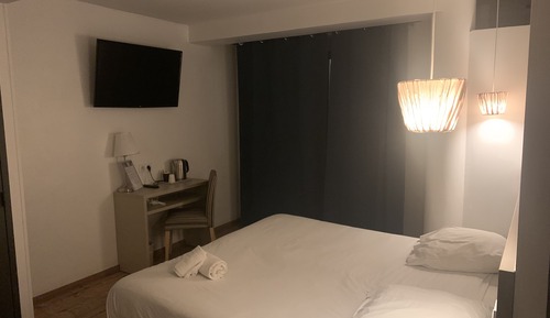 Habitación clásica con 1 cama doble o 2 individuales
