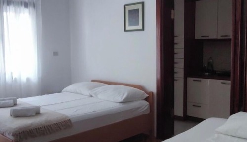 Habitación triple superior, 1 cama de matrimonio con sofá cama, no fumadores