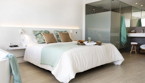 Suite, balcón, vistas al jardín