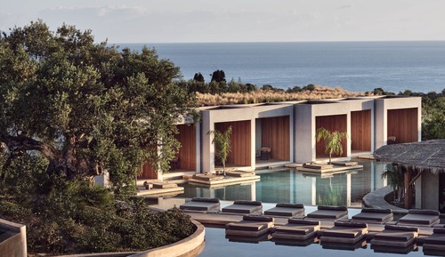 Superior Water Suite Pool View
