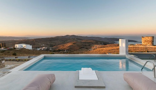 Villa ejecutiva, 3 habitaciones, piscina privada, vistas parciales al mar