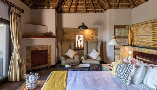 Habitación superior con 1 cama doble o 2 individuales
