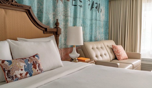 Room, 1 King Bed, Accessible, Poolside (Malecon)
