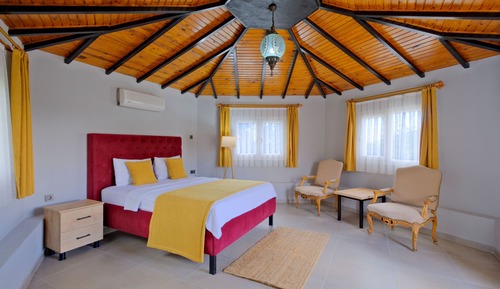 Suite estándar, 1 cama de matrimonio, accesible para personas con discapacidad, vistas al jardín