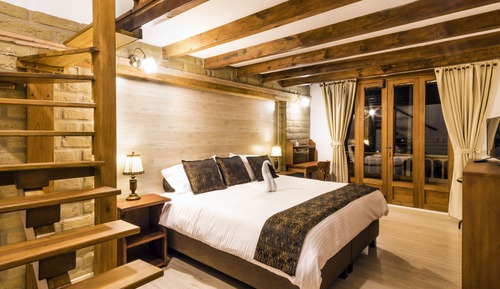 Habitación familiar con 1 cama doble o 2 individuales, varias camas, balcón (Jardinerito)