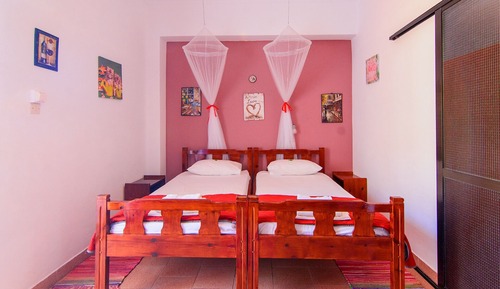 Habitación estándar con 2 camas individuales
