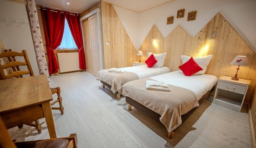 Habitación con 2 camas individuales