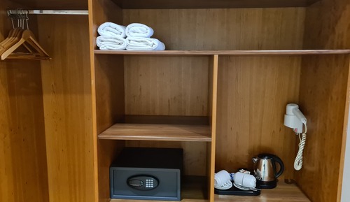Habitación con 1 cama doble o 2 individuales