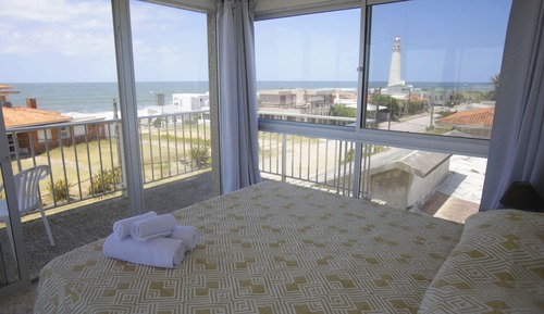 Habitación triple, balcón, vistas al mar