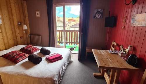 Habitación clásica doble, 1 cama de matrimonio, accesible para personas con discapacidad