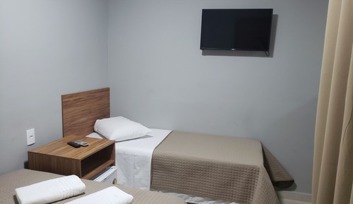 Quarto Casal + 1 Solteiro
