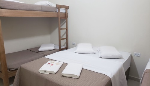Quarto Casal + 1 beliche + 1 solteiro