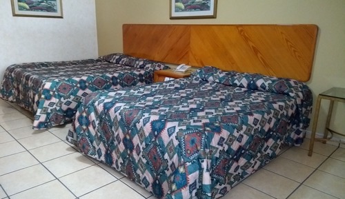 Habitación estándar doble, 2 camas dobles
