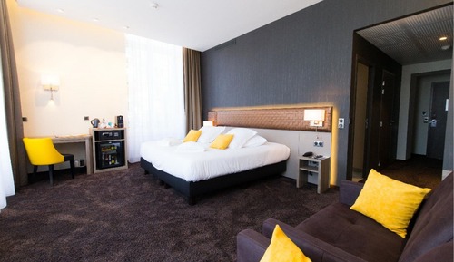 Suite junior, balcón