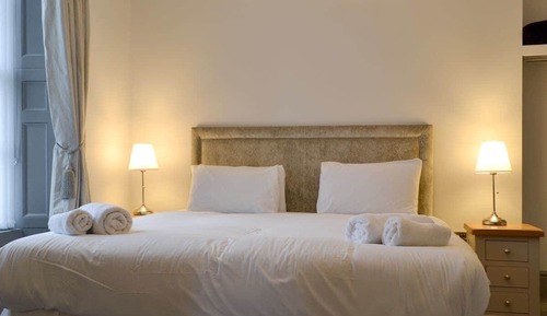 Apartamento de lujo, 1 cama de matrimonio grande, vistas al mar