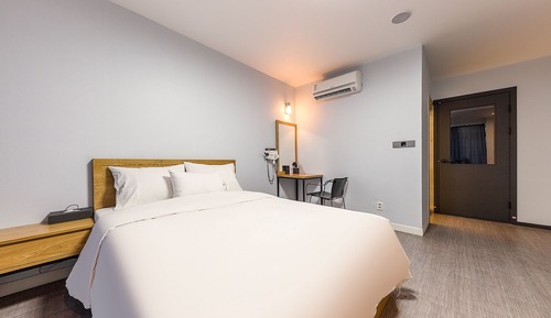 Basic Double Room