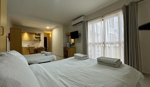 Estudio (Sleeps 4)
