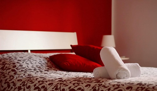 Habitación romántica, vistas al jardín (Rossa)