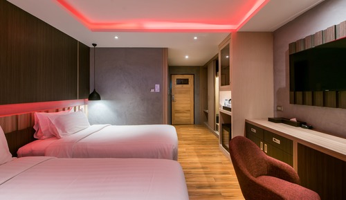 Hug Deluxe Twin Room