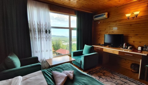 Habitación estándar con 1 cama doble o 2 individuales