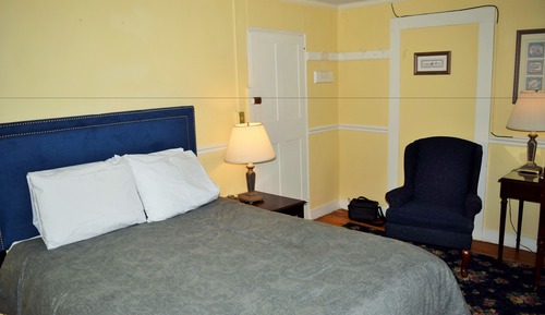 Habitación, baño privado (Economy Room)