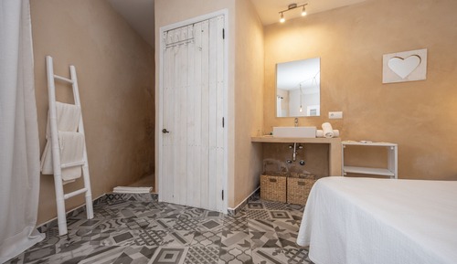 Habitación estándar doble, baño privado (Salaia)