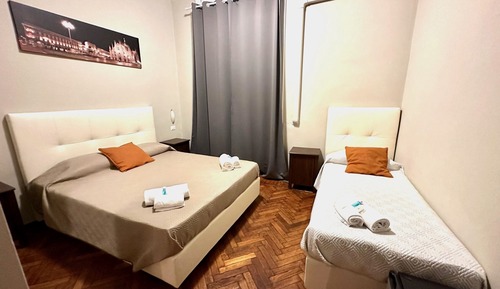 Habitación triple estándar, vistas a la ciudad