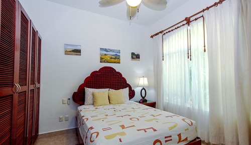 Family Villa, 4 Bedrooms, Beachfront