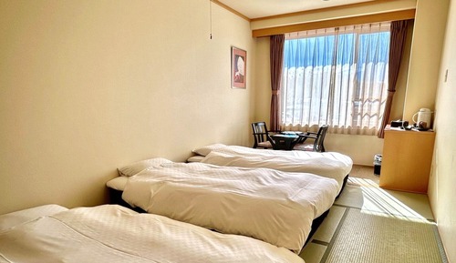Habitación triple, no fumadores (Run of House, cannot choose view)