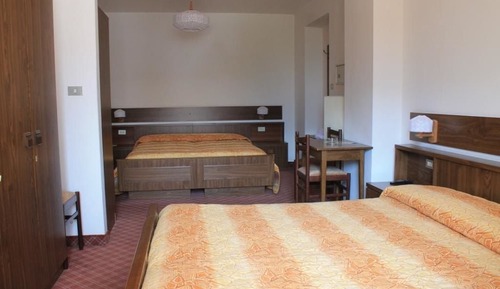 Habitación cuádruple estándar